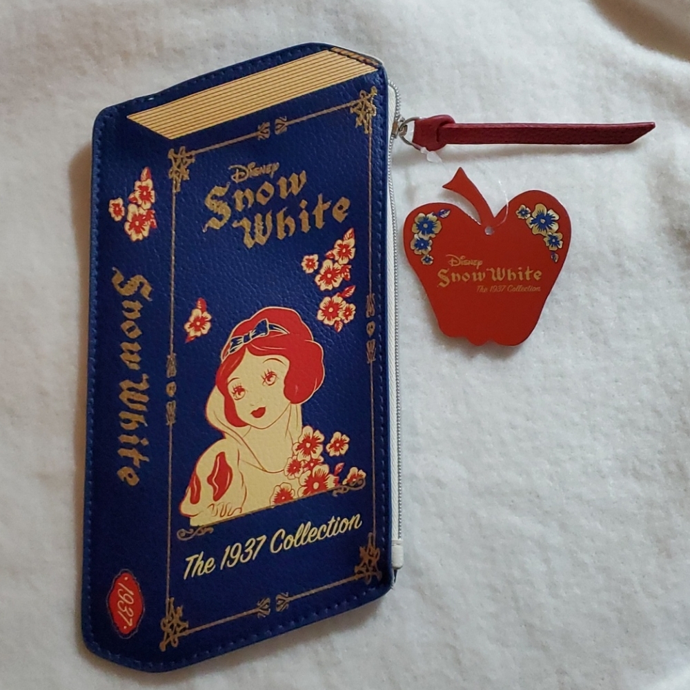 Small Besame Snow White Limited Edition Zip Pouch
